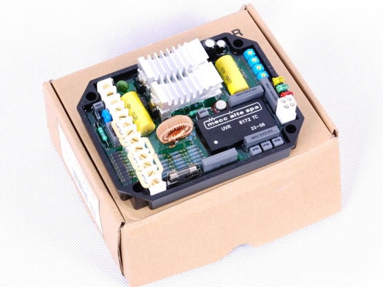 أجزاء المولد بدون فرش 